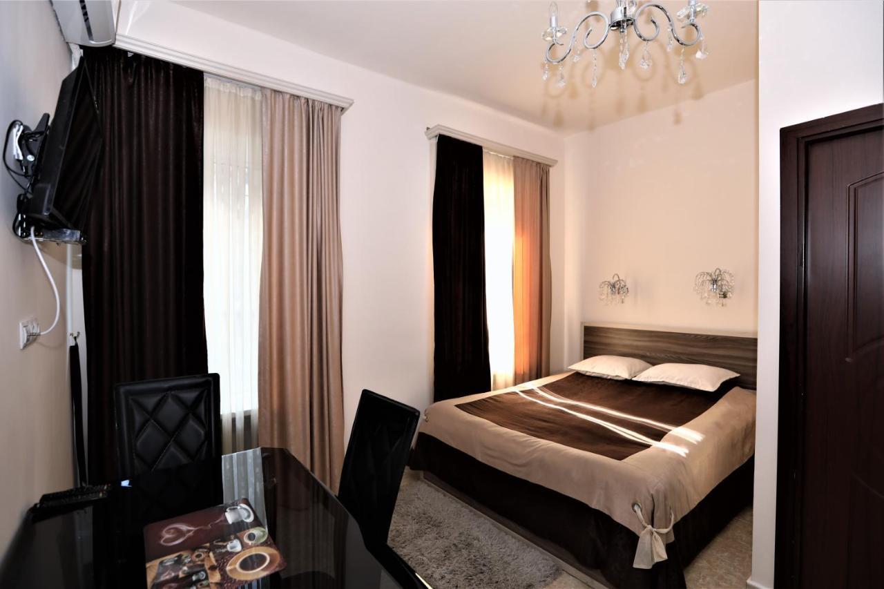 Comfort House Hotel And Tours Yerevan Ngoại thất bức ảnh